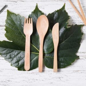 Paper Cups 5 Woooden cutlery 2